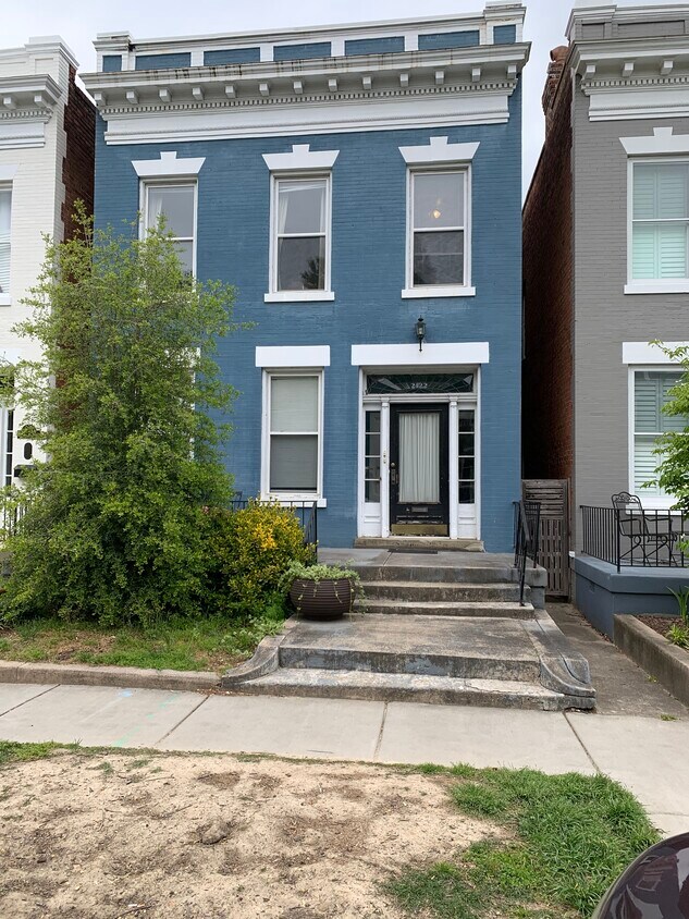2122 Floyd Ave Unit Upstairs, Richmond, VA 23220 Apartments in