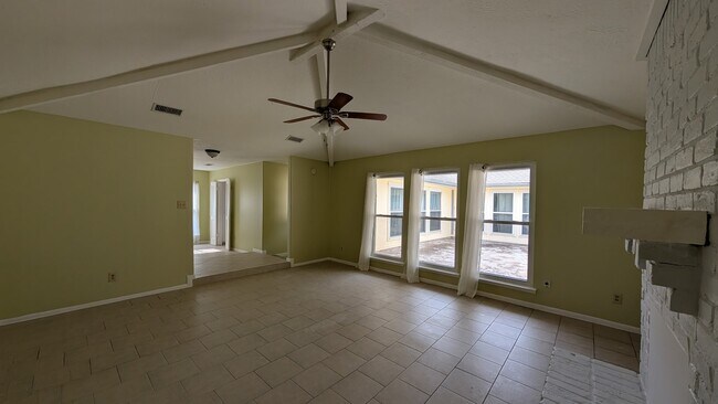 Foto del edificio - 7706 Winter Glen Ln