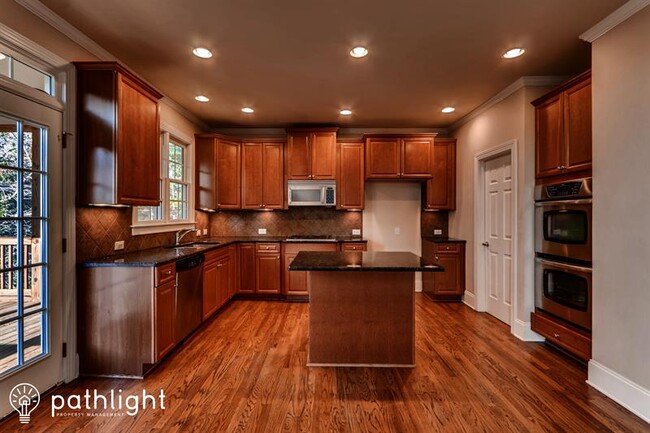Building Photo - 4510 Oak Brook Drive