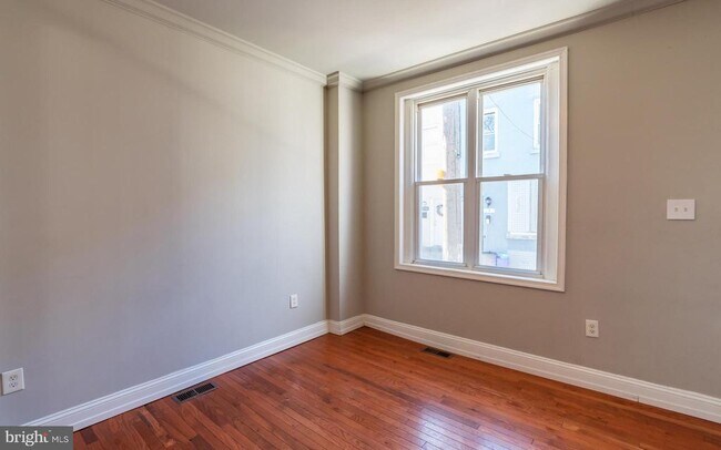 Foto del edificio - 1727 N Marston St