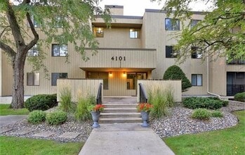 Building Photo - 4101 Parklawn Ave
