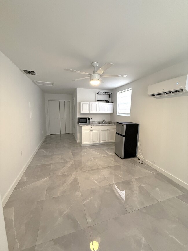 Foto del edificio - 624 Westward Dr