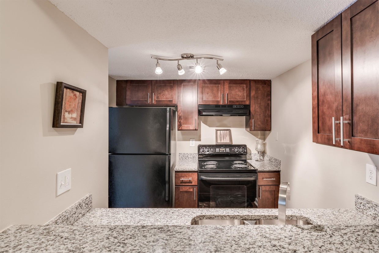Primary Photo - 3234 Kenelworth Dr
