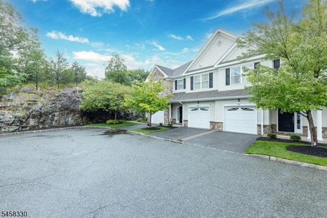 Building Photo - 52 Parkside Dr