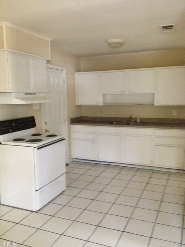 Building Photo - 3 br, 1 bath House - 4002 Nassau St