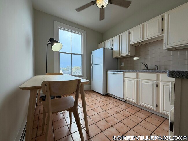 Foto del edificio - 367 Somerville Ave