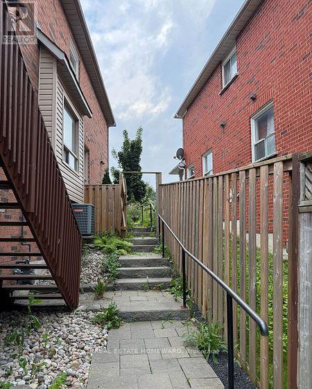 Building Photo - 121 Primeau Dr
