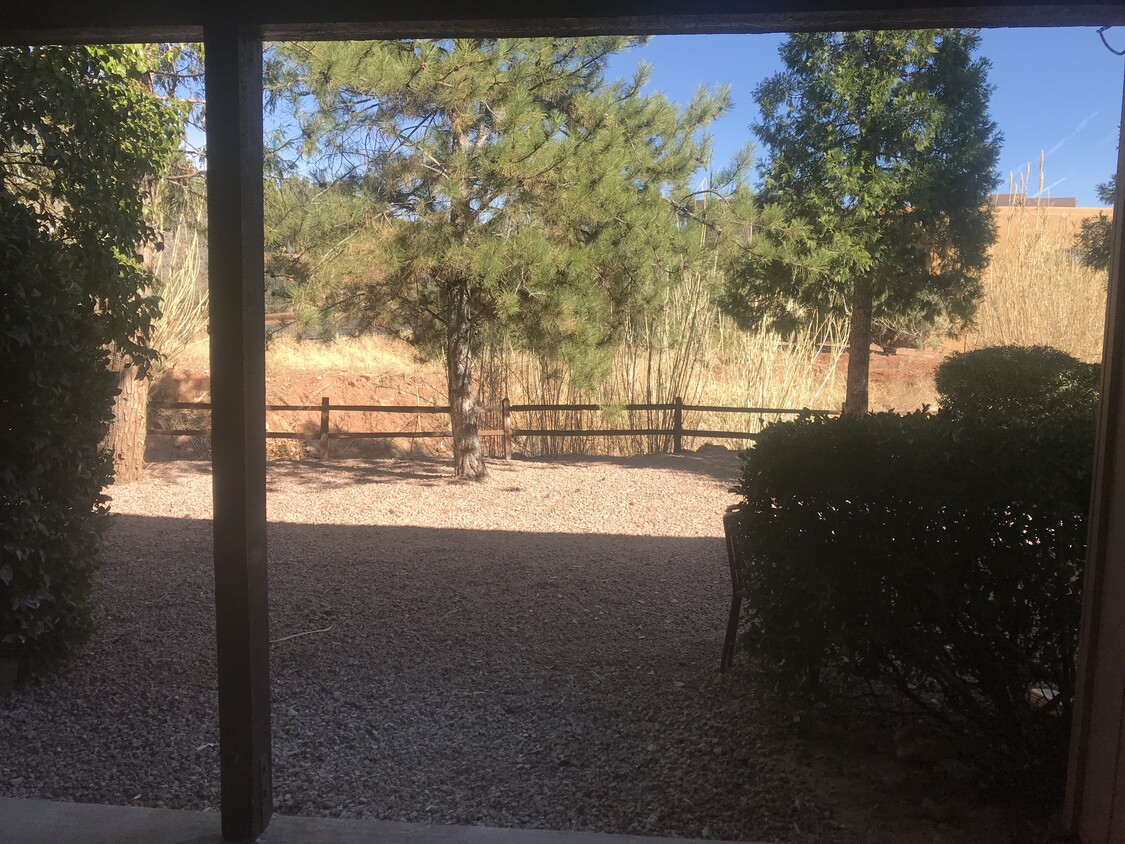 Arroyo back patio - 250 Sunset Dr
