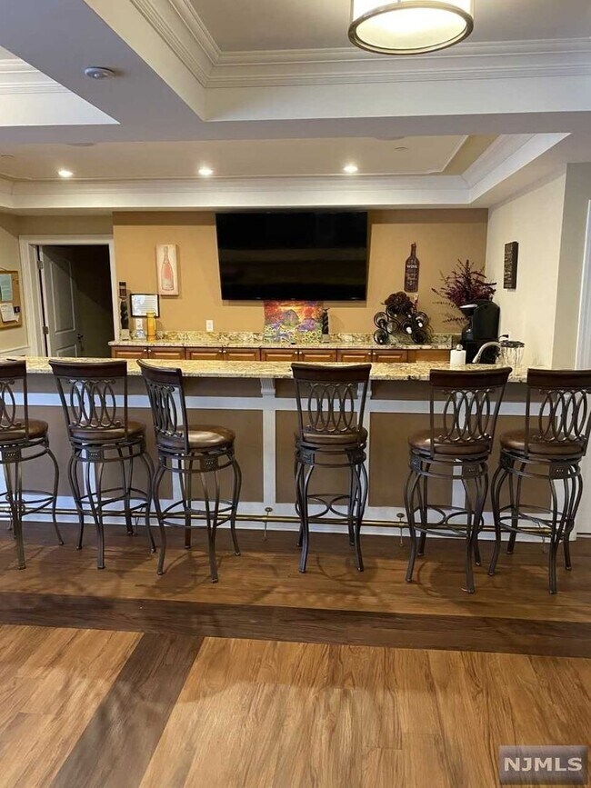 Foto del edificio - 106 Terrace Ave