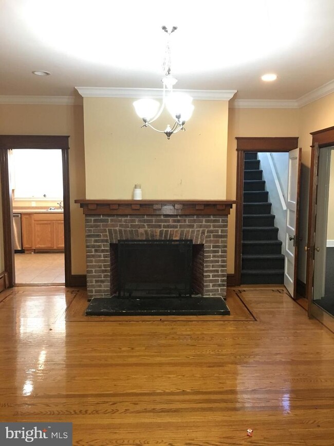 Building Photo - 816 Bristol Pike