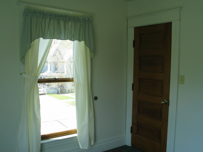 Bedroom - 814 N Congress St