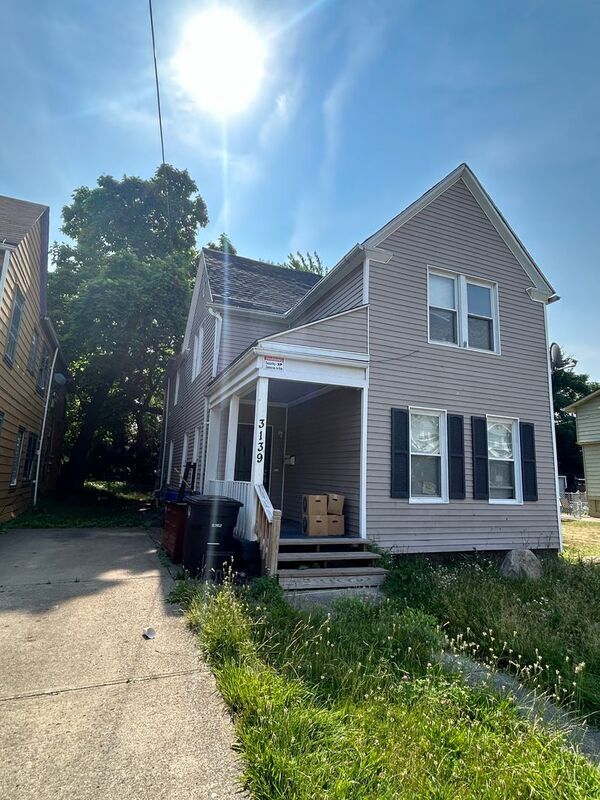 Foto del edificio - 3139 W 86th St