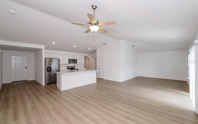 Building Photo - 2653 Martin St