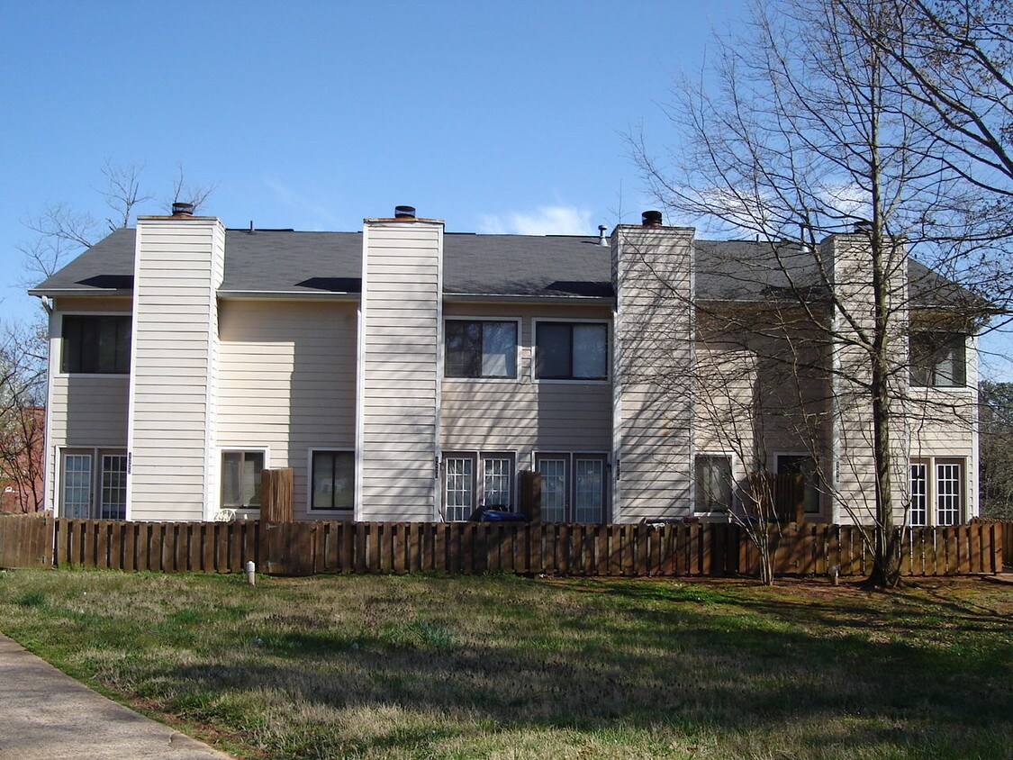 12161222 Lowe Ln, Roswell, GA 30076 Apartments in Roswell, GA