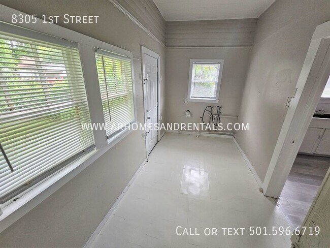 Foto del edificio - 8305 N 1st St | $725 | 2 beds, 1 bath