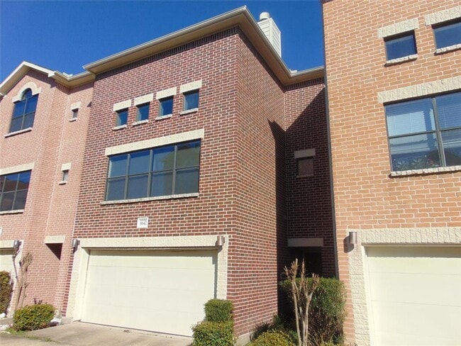 Building Photo - 8642 Meadowcroft Dr