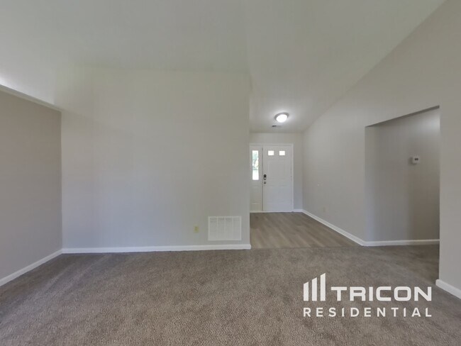 Foto del edificio - 325 E Delaware St
