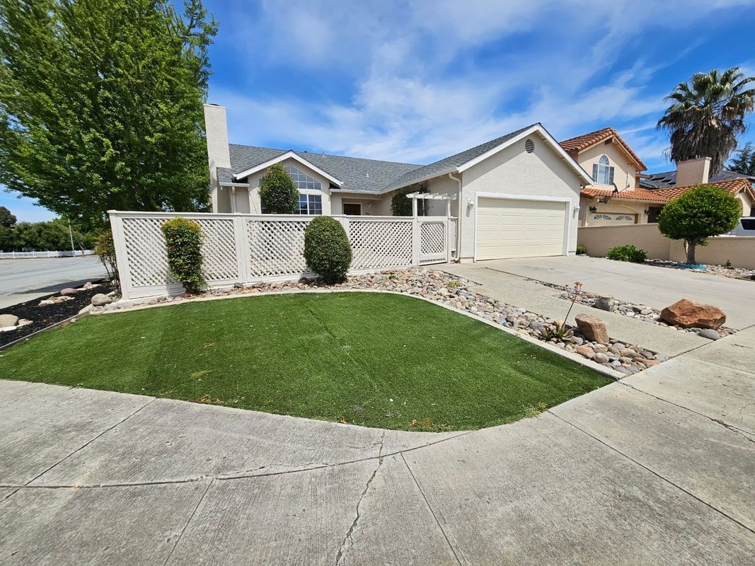 Primary Photo - 1000 Peach Ct