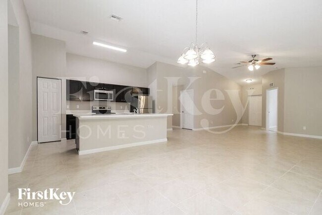 Foto del edificio - 661 Merrimac St SE