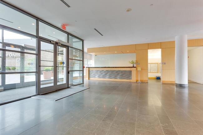 Lobby - Front Desk - 2001 15th St North