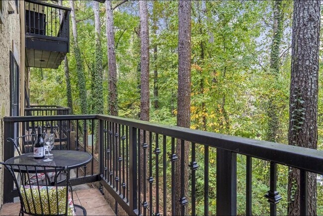Balcony - 2108 Pine Heights Dr NE