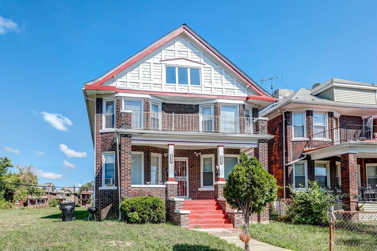 Foto principal - 1940 Seward Ave