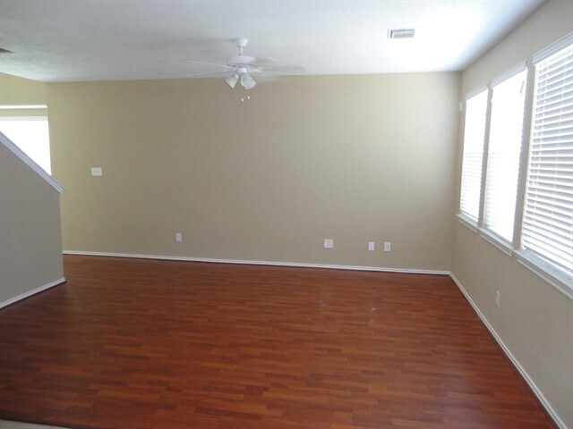 Foto del edificio - 13118 Peppergate Ln