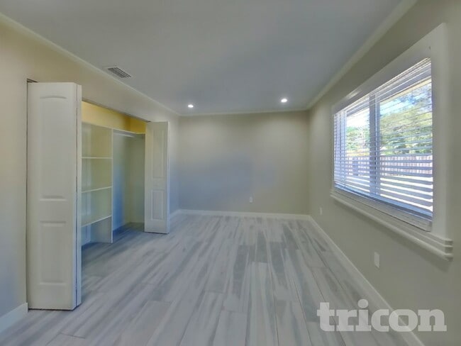 Building Photo - 1040 Grapefruit Rd SE