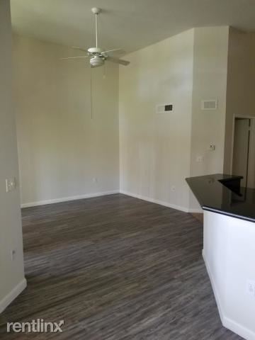 Building Photo - 4767 Via Palm Lakes