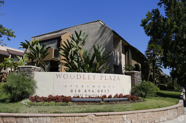 Building Photo - Woodley Plaza