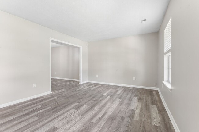 Building Photo - 5 Longleaf Ct