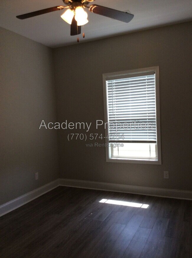 Foto del edificio - 134 Summer Grove Ln