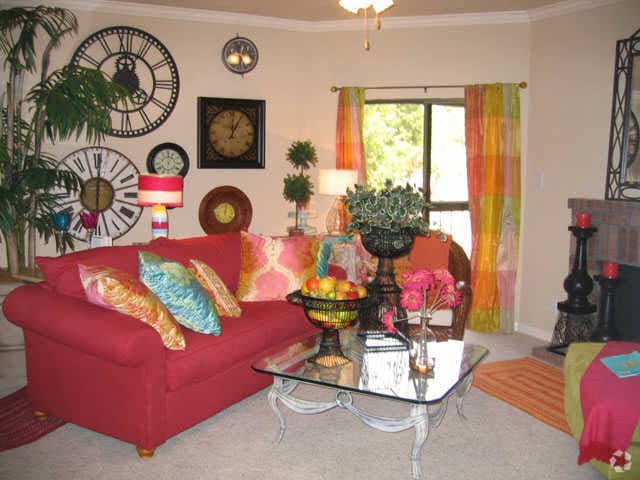 Living Room - The Enclave at Bear Creek