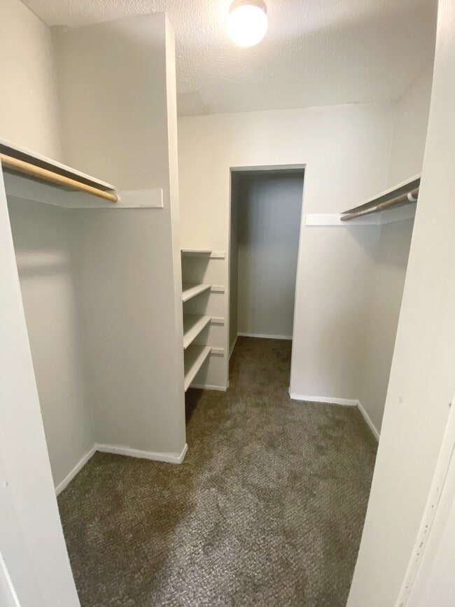 A1 - Bellevue Hills Apartment Homes