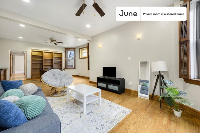 Building Photo - Room in Shared 2 bed/2 bath home