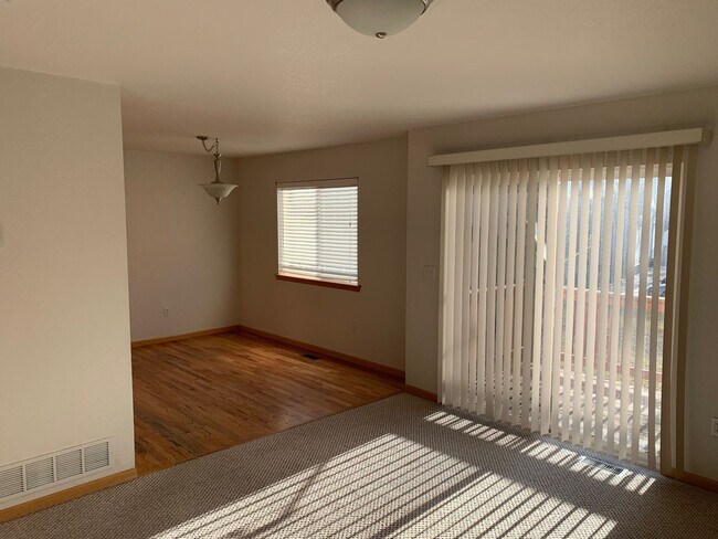 Foto del edificio - Nice Townhome in Central Loveland