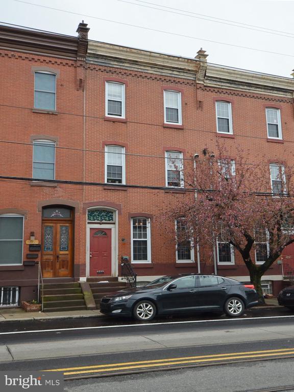 Primary Photo - 2422 Poplar St