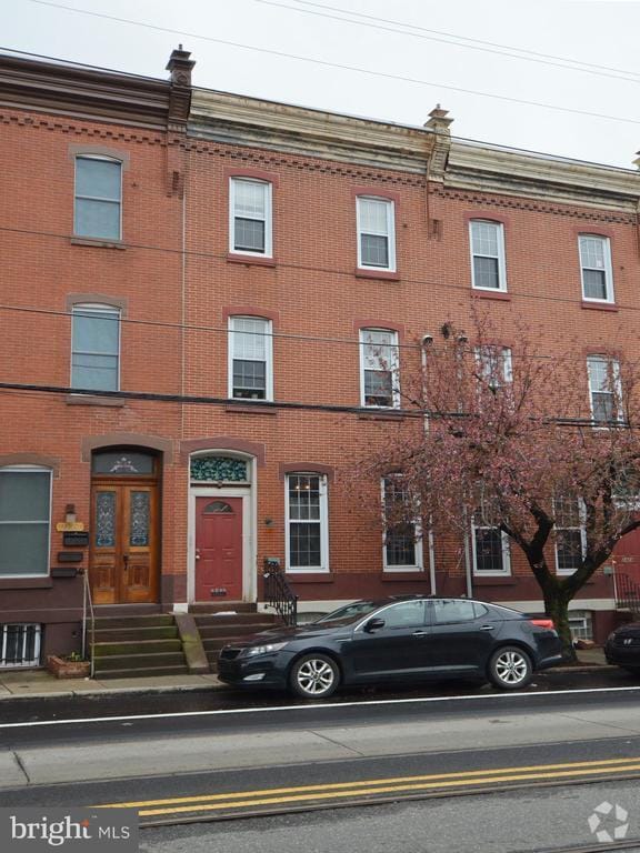 Building Photo - 2422 Poplar St