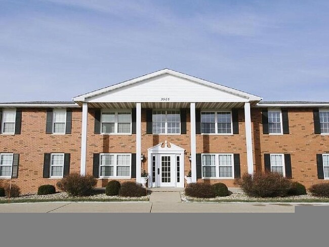 Building Photo - 3505 W Willow Knolls Dr