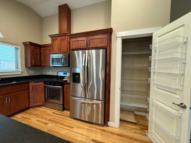 Foto del edificio - Well maintained, updated 3 bedroom home in quiet neighborhood