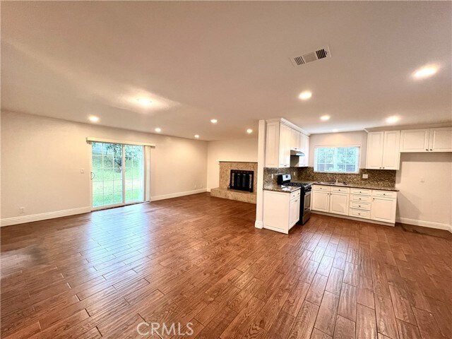 Building Photo - 8850 Lurline St