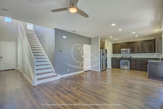 Foto del edificio - 3 bedroom 2.5 bathroom beautiful home