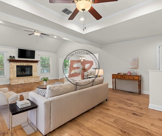 Building Photo - 14045 Shadow Grove Cir