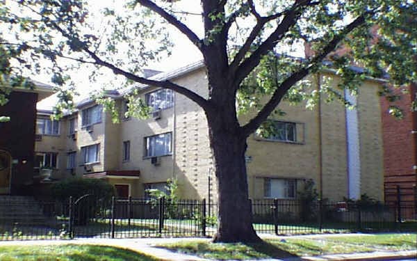 Building Photo - 1257 W Lunt Ave