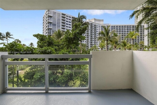 Foto del edificio - 1500 Bay Rd