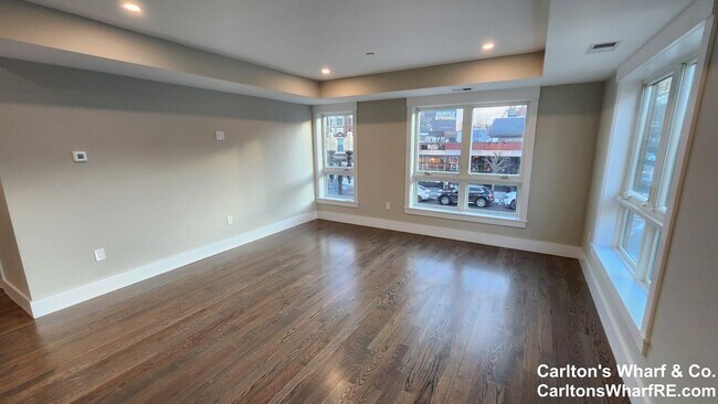 Building Photo - 608 E Broadway