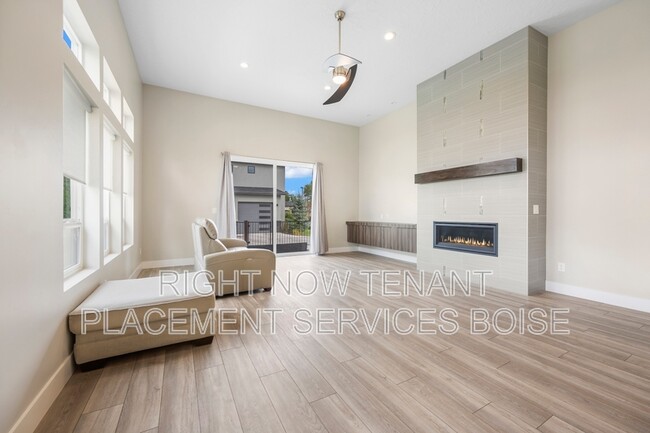 Building Photo - 3894 W Crossley Dr