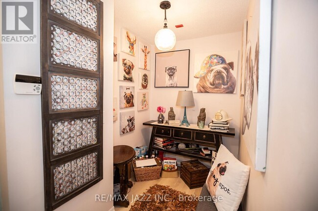 Building Photo - 1600 Charles St