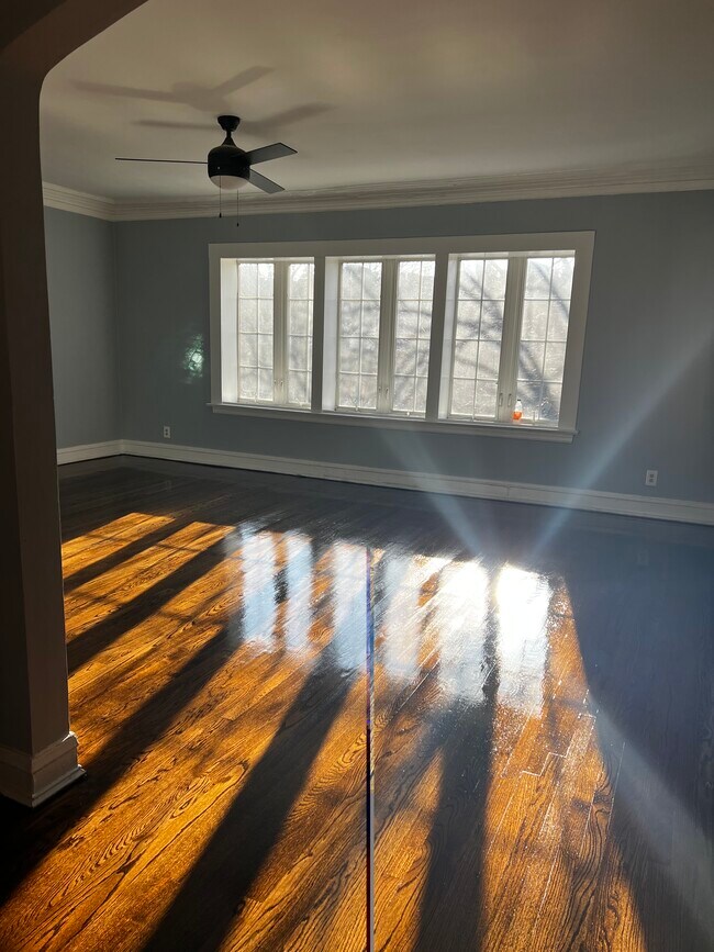 Foto del edificio - 7431 S Chappel Ave