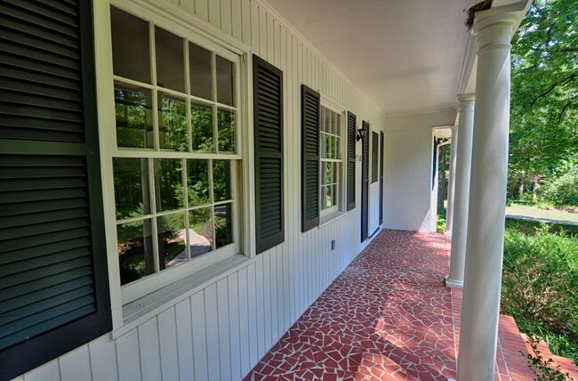 Photo - Lovely Ranch in Hope Valley North - Durham House